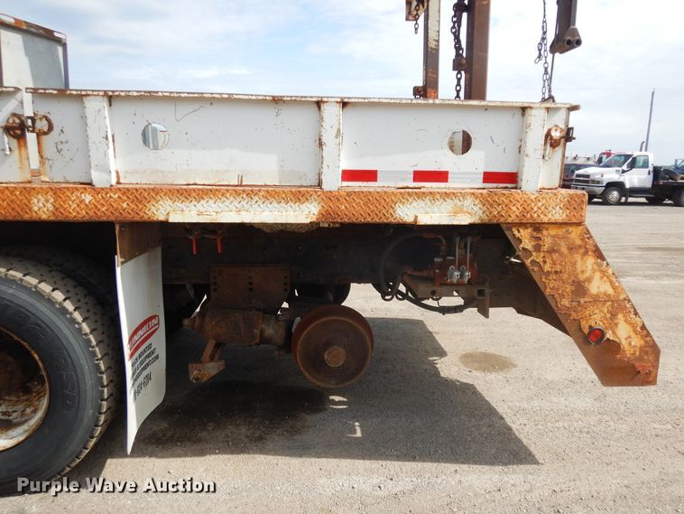 image for item FR9811 2000 Freightliner FL80  crane truck