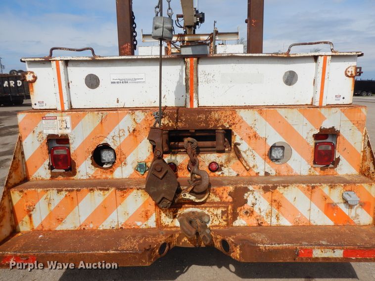 image for item FR9811 2000 Freightliner FL80  crane truck