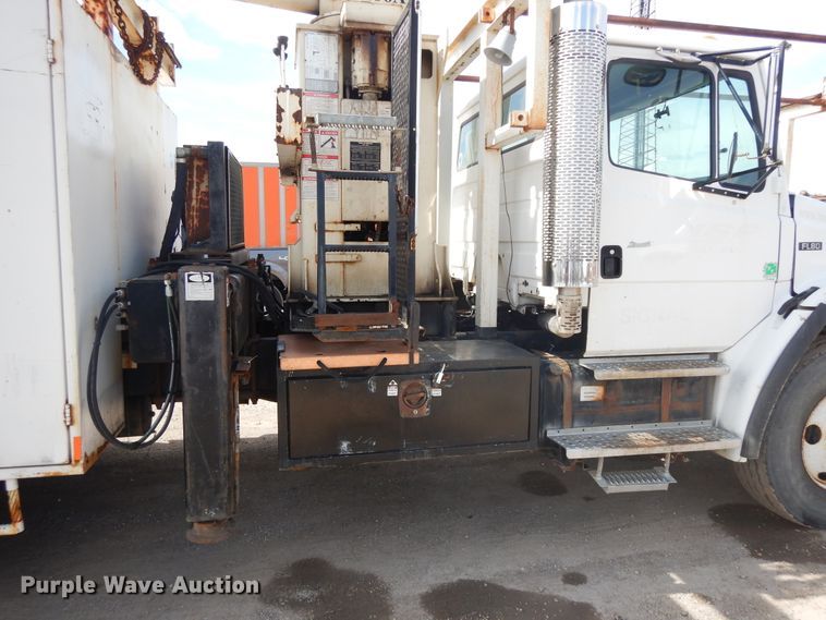 image for item FR9811 2000 Freightliner FL80  crane truck