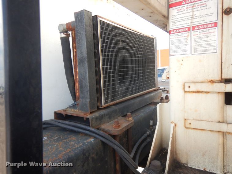 image for item FR9811 2000 Freightliner FL80  crane truck