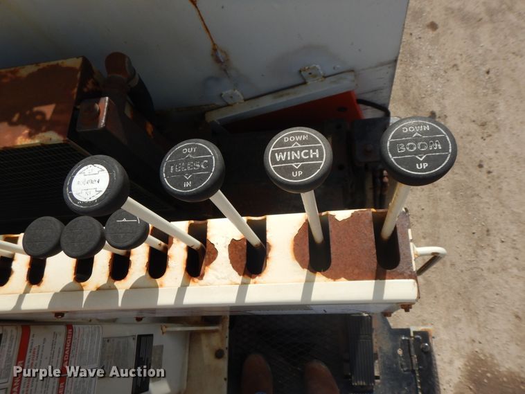 image for item FR9811 2000 Freightliner FL80  crane truck