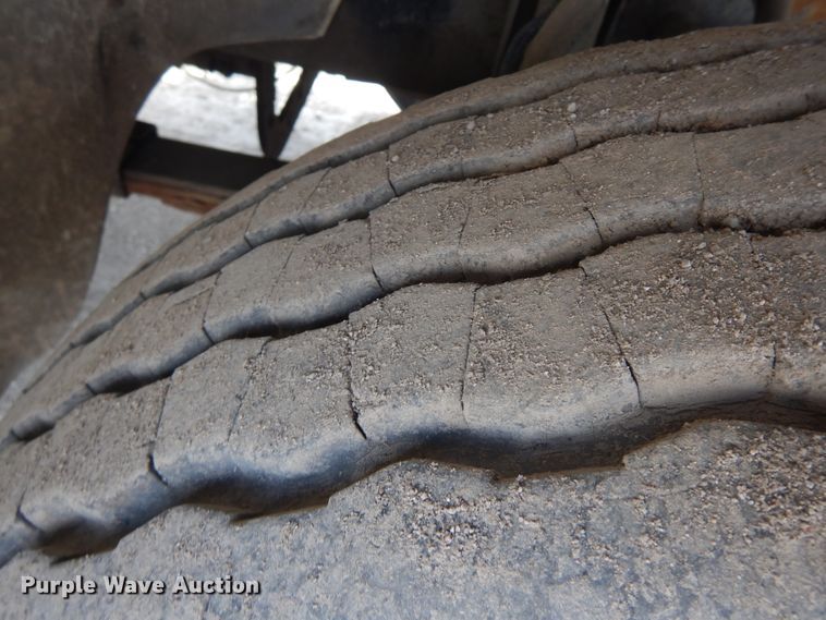 image for item FR9811 2000 Freightliner FL80  crane truck