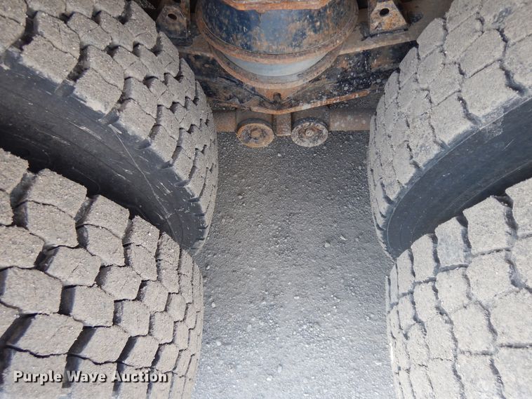 image for item FR9811 2000 Freightliner FL80  crane truck