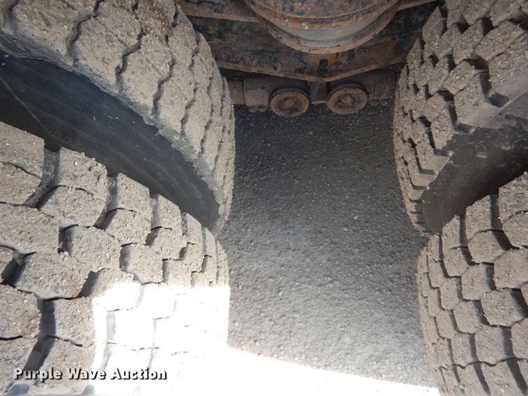 image for item FR9811 2000 Freightliner FL80  crane truck