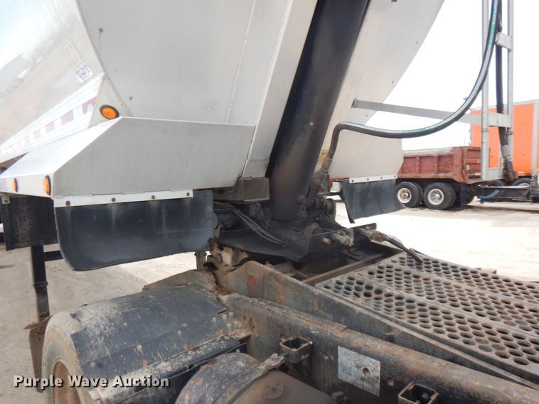 image for item FR9813 1997 Everlite  end dump trailer