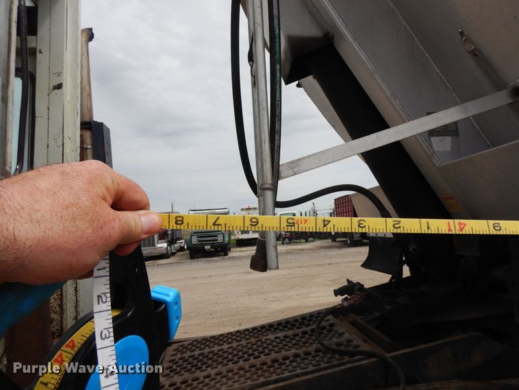 image for item FR9813 1997 Everlite  end dump trailer