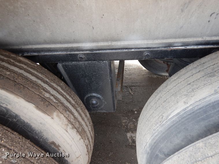 image for item FR9813 1997 Everlite  end dump trailer