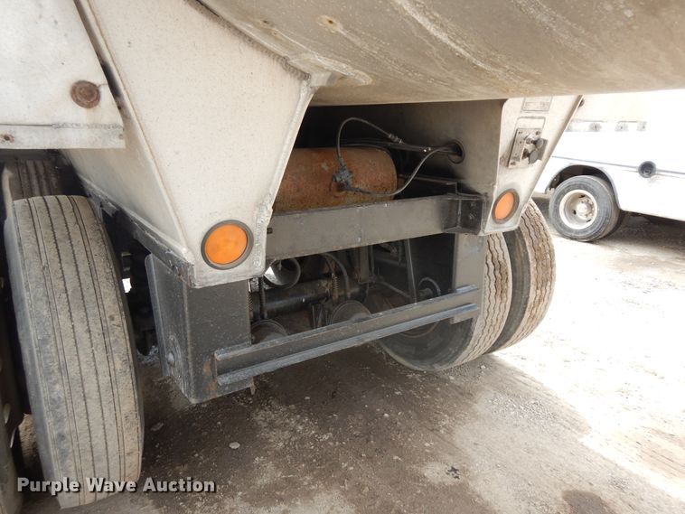 image for item FR9813 1997 Everlite  end dump trailer