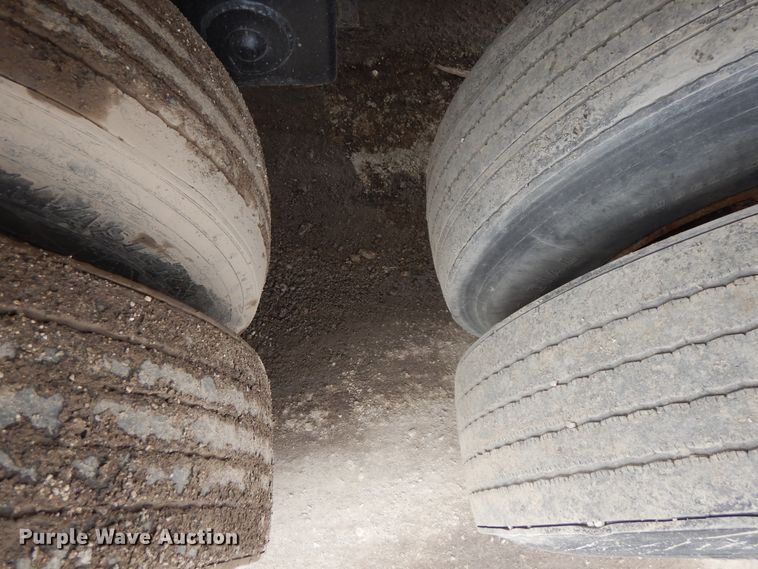 image for item FR9813 1997 Everlite  end dump trailer