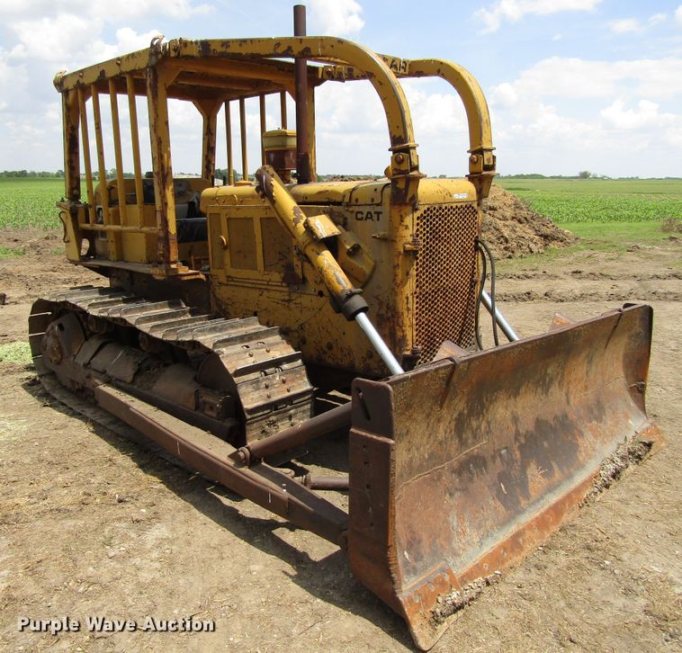 image for item GC9976 1972 Caterpillar D5  dozer