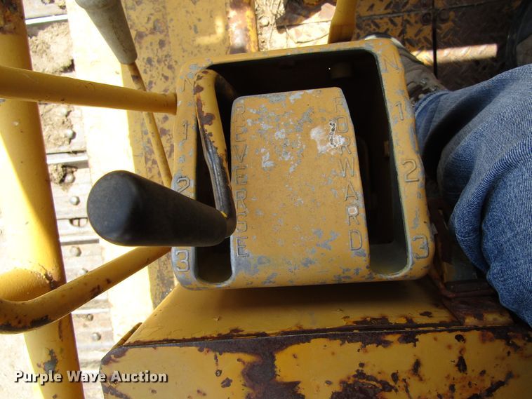 image for item GC9976 1972 Caterpillar D5  dozer