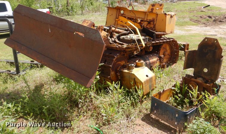 image for item GY9776 Massey Ferguson 200  crawler dozer
