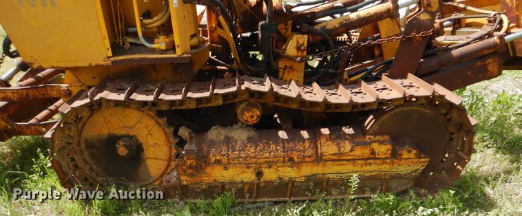 image for item GY9776 Massey Ferguson 200  crawler dozer