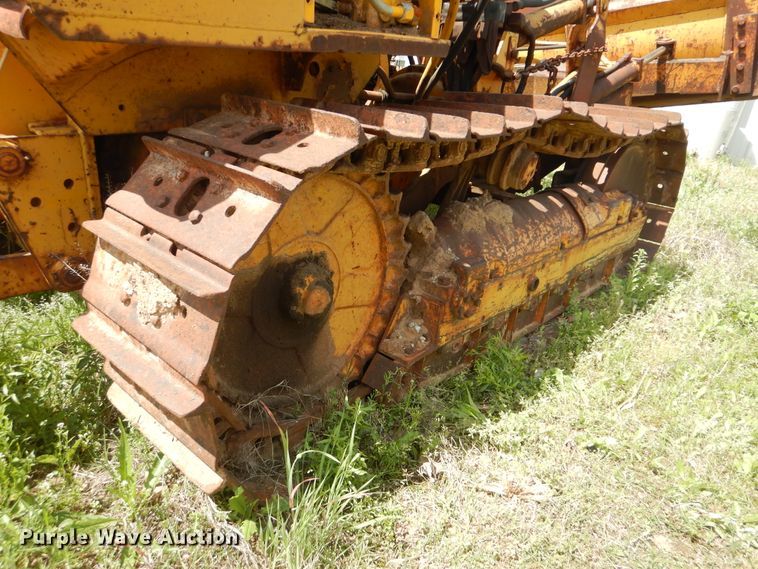 image for item GY9776 Massey Ferguson 200  crawler dozer