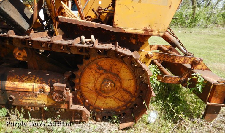 image for item GY9776 Massey Ferguson 200  crawler dozer