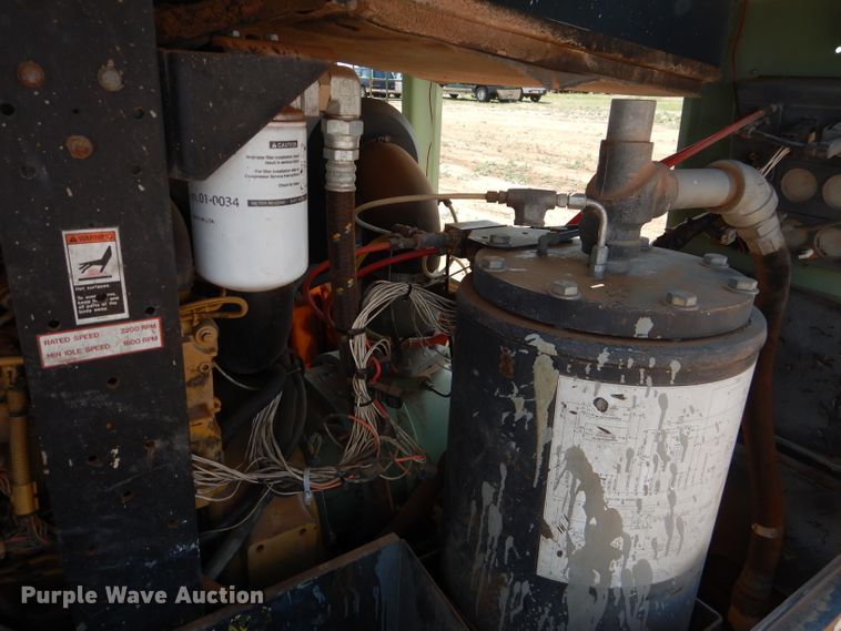 image for item HC9168 Sullair 375  air compressor