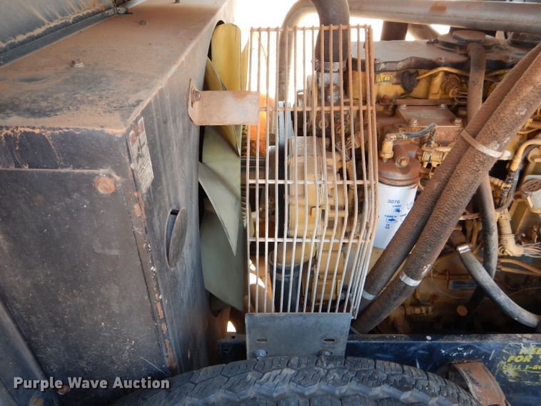 image for item HC9168 Sullair 375  air compressor