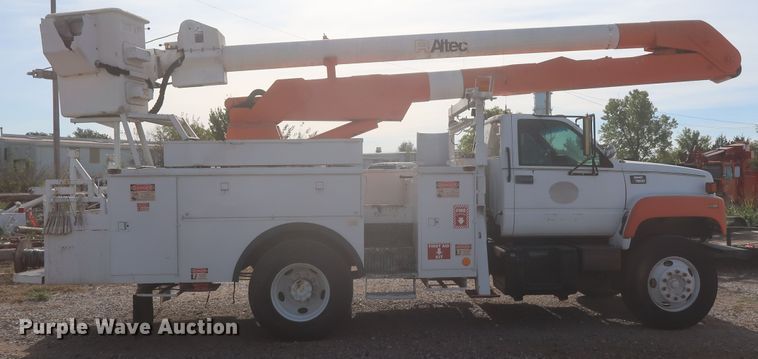 image for item HJ9427 1999 GMC C7500  bucket truck
