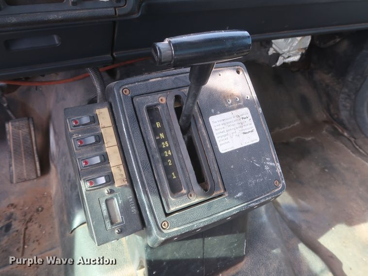 image for item HJ9427 1999 GMC C7500  bucket truck