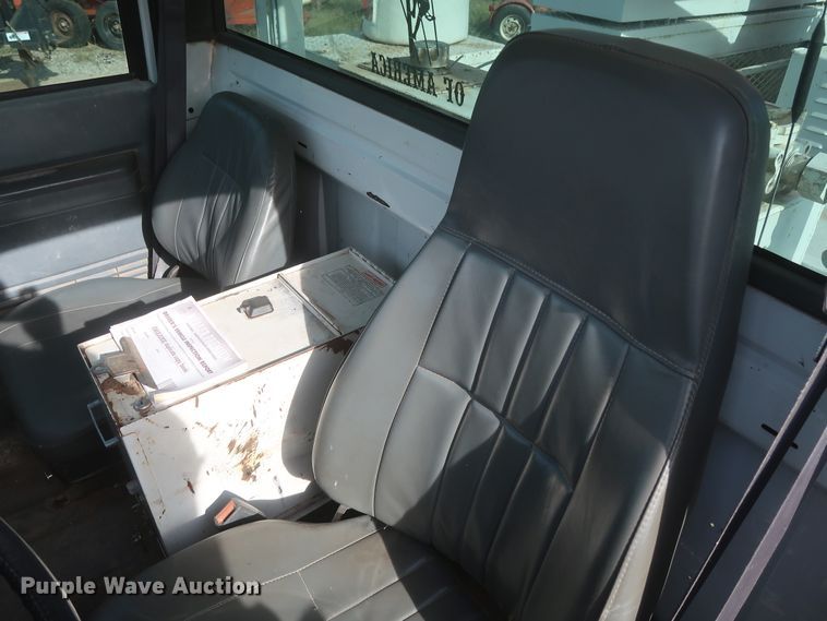 image for item HJ9427 1999 GMC C7500  bucket truck