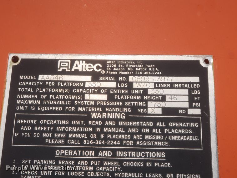 image for item HJ9427 1999 GMC C7500  bucket truck