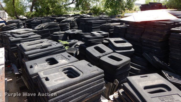 image for item HR9706 Approximately 2,965 traffic drum and cone bases