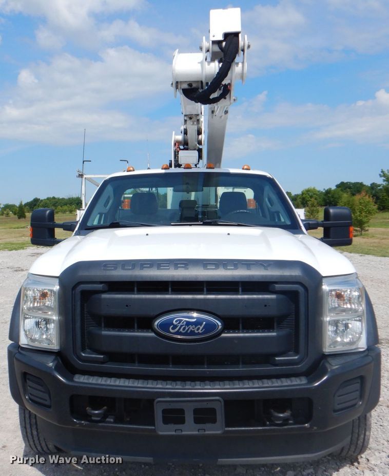 image for item HT9280 2013 Ford F550 Super Duty XL  bucket truck