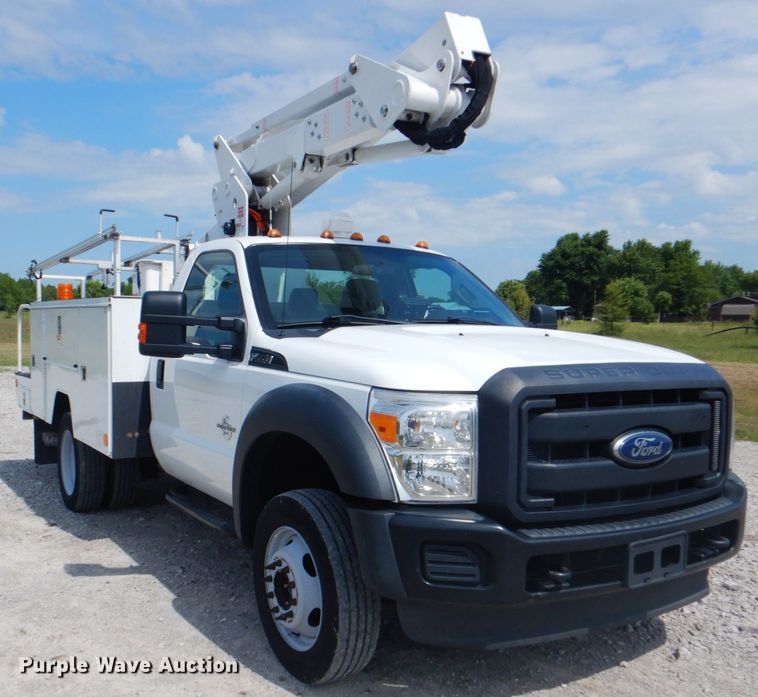 image for item HT9280 2013 Ford F550 Super Duty XL  bucket truck