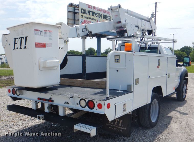 image for item HT9280 2013 Ford F550 Super Duty XL  bucket truck