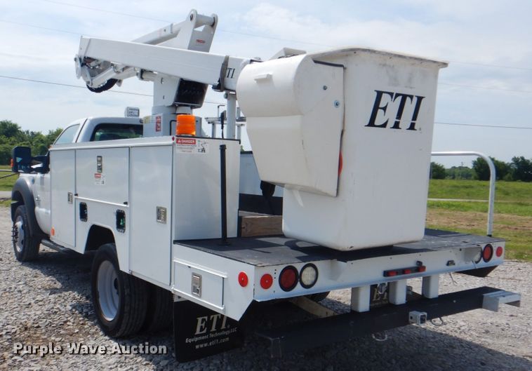 image for item HT9280 2013 Ford F550 Super Duty XL  bucket truck