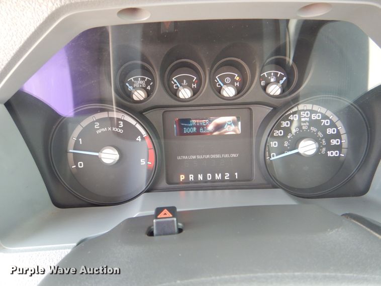 image for item HT9280 2013 Ford F550 Super Duty XL  bucket truck