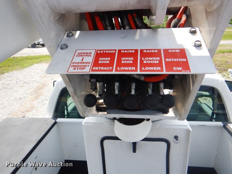 image for item HT9280 2013 Ford F550 Super Duty XL  bucket truck