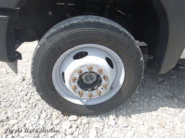 image for item HT9280 2013 Ford F550 Super Duty XL  bucket truck