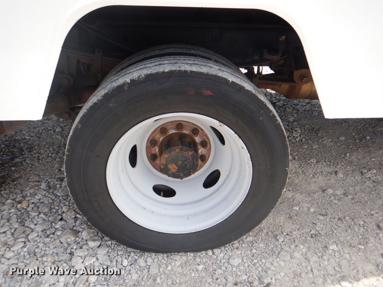 image for item HT9280 2013 Ford F550 Super Duty XL  bucket truck