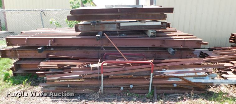 image for item HX9322 300'L x 60'W x 16'H steel building frame