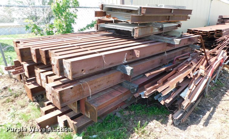 image for item HX9322 300'L x 60'W x 16'H steel building frame