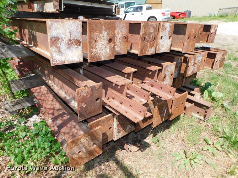 image for item HX9322 300'L x 60'W x 16'H steel building frame