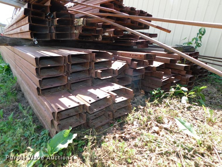 image for item HX9322 300'L x 60'W x 16'H steel building frame