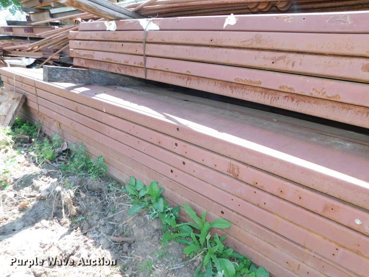 image for item HX9322 300'L x 60'W x 16'H steel building frame