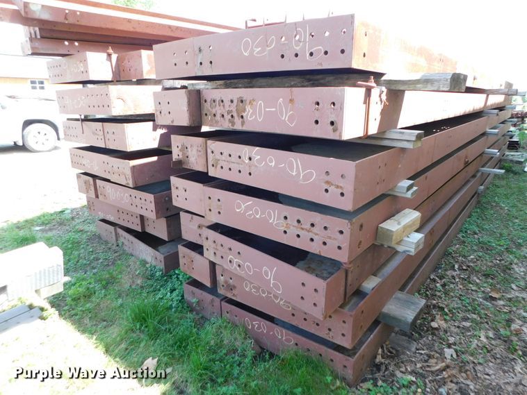 image for item HX9322 300'L x 60'W x 16'H steel building frame