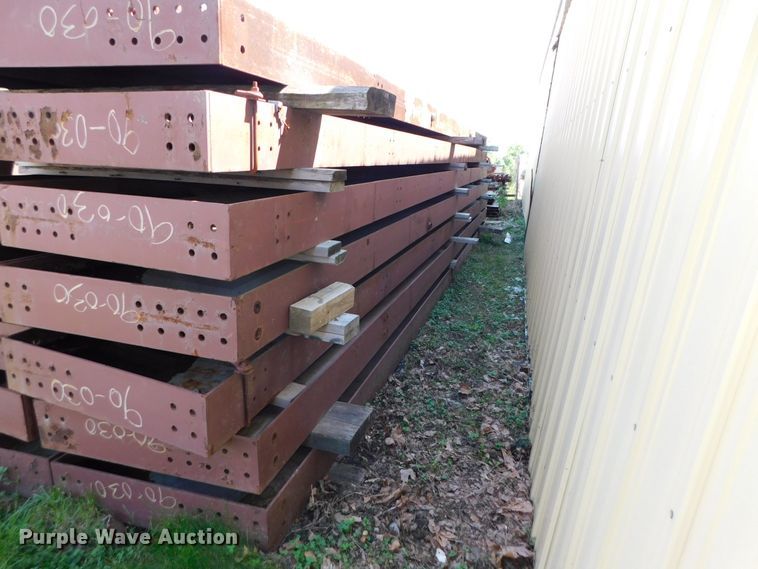 image for item HX9322 300'L x 60'W x 16'H steel building frame