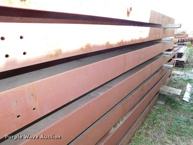 image for item HX9322 300'L x 60'W x 16'H steel building frame