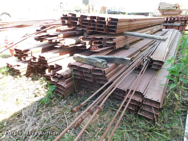 image for item HX9322 300'L x 60'W x 16'H steel building frame