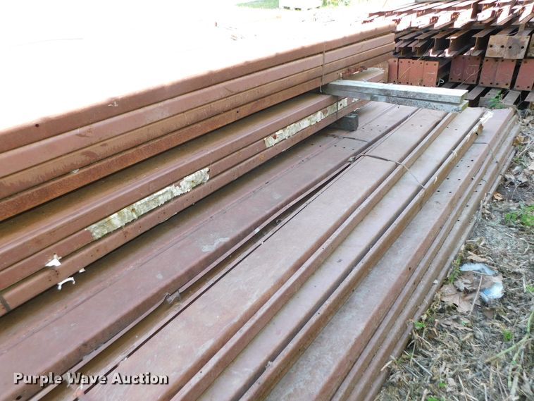 image for item HX9322 300'L x 60'W x 16'H steel building frame