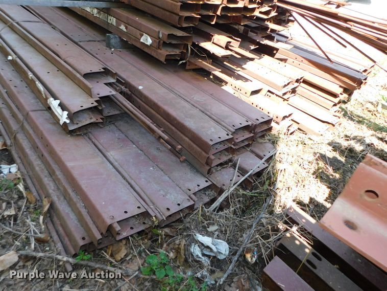 image for item HX9322 300'L x 60'W x 16'H steel building frame