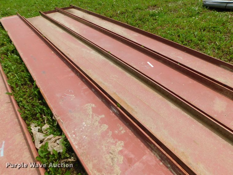 image for item HX9359 (4) steel I-beams