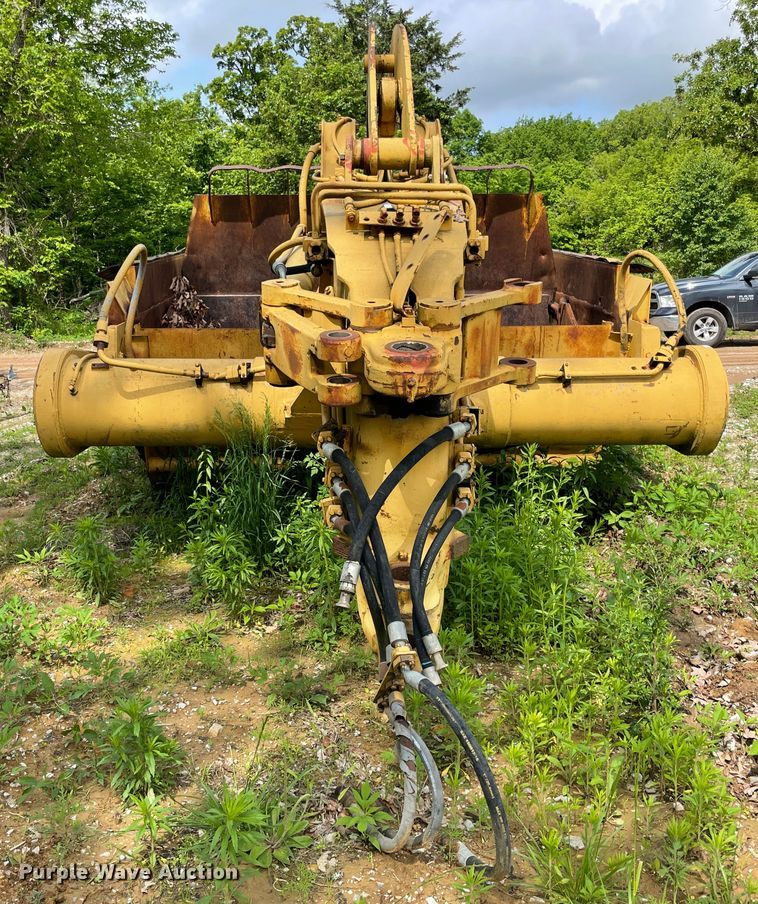 image for item IC9309 Caterpillar  scraper