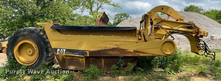 image for item IC9309 Caterpillar  scraper