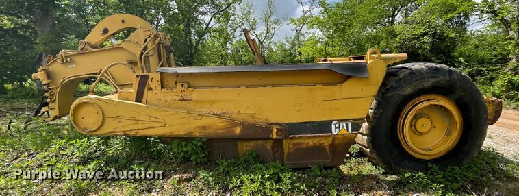 image for item IC9309 Caterpillar  scraper