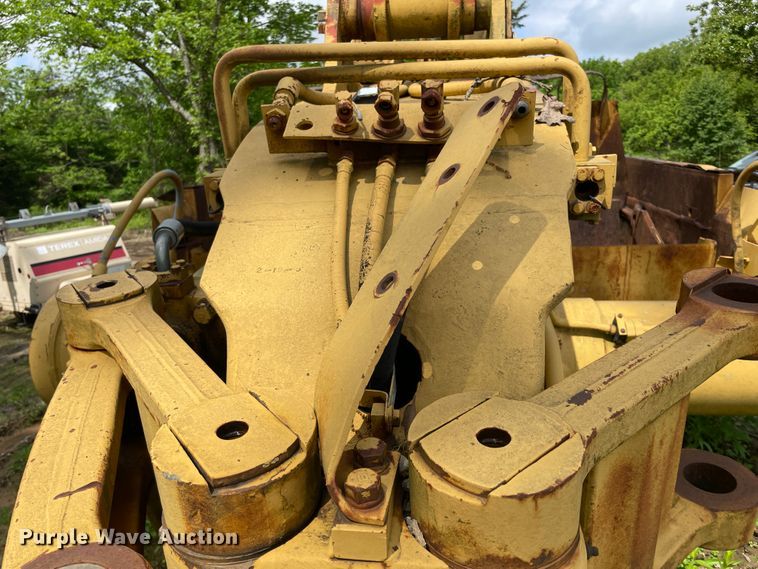 image for item IC9309 Caterpillar  scraper